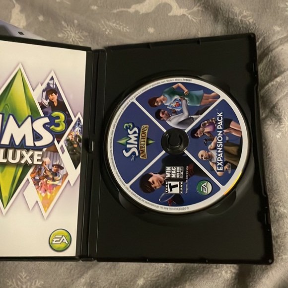 Sims game cd - Picture 3 of 5